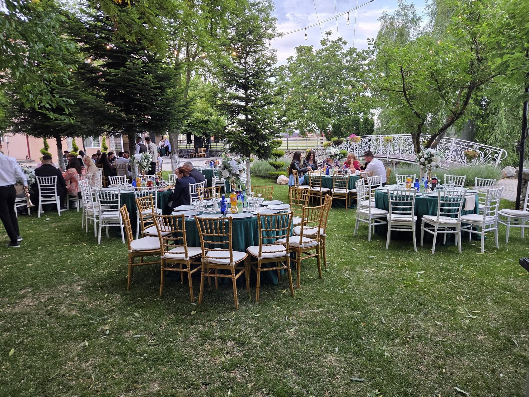 Eveniment în grădină